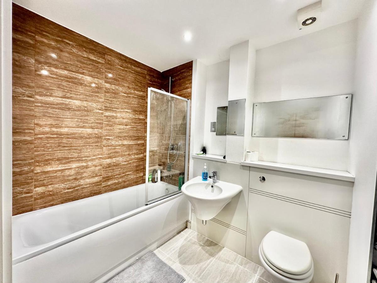 Cosy Canal View Apartment Cardiff Bay Eksteriør bilde